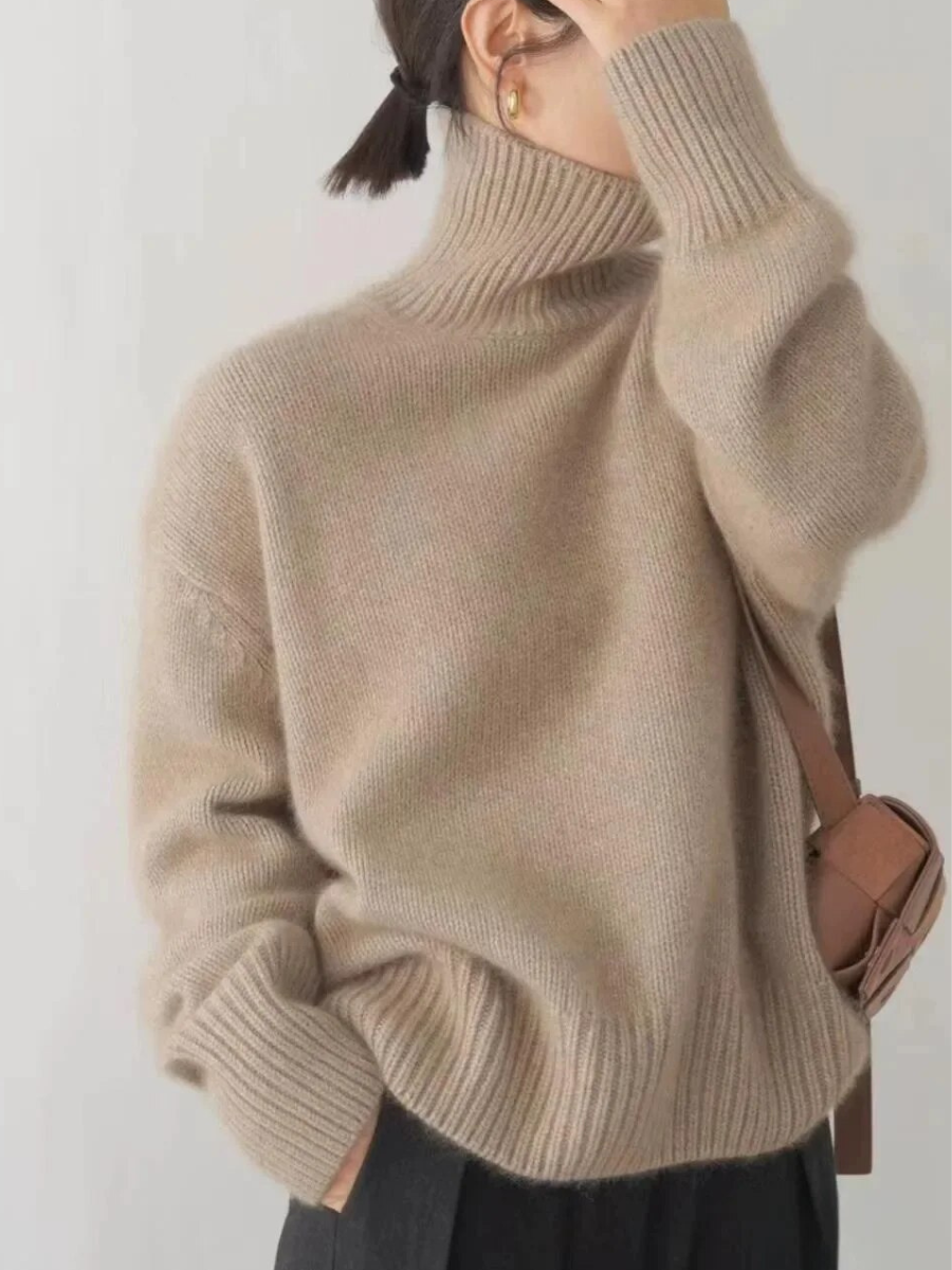Amy | Casual turtleneck sweater