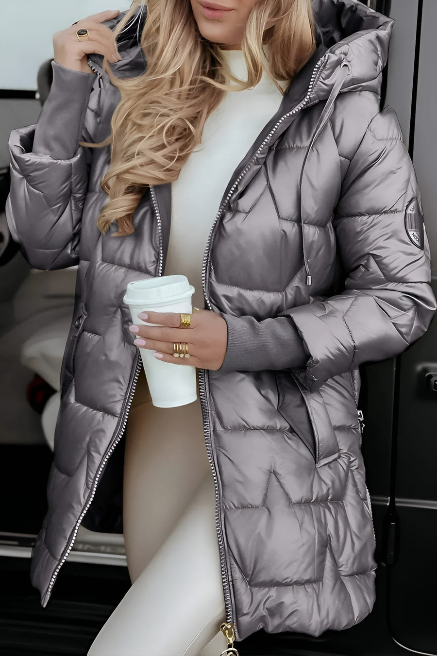 Mageina | Stylish winter coat with hood and lining
